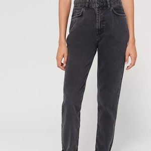 Urban Outfitters BDG black high rise mom jean S29